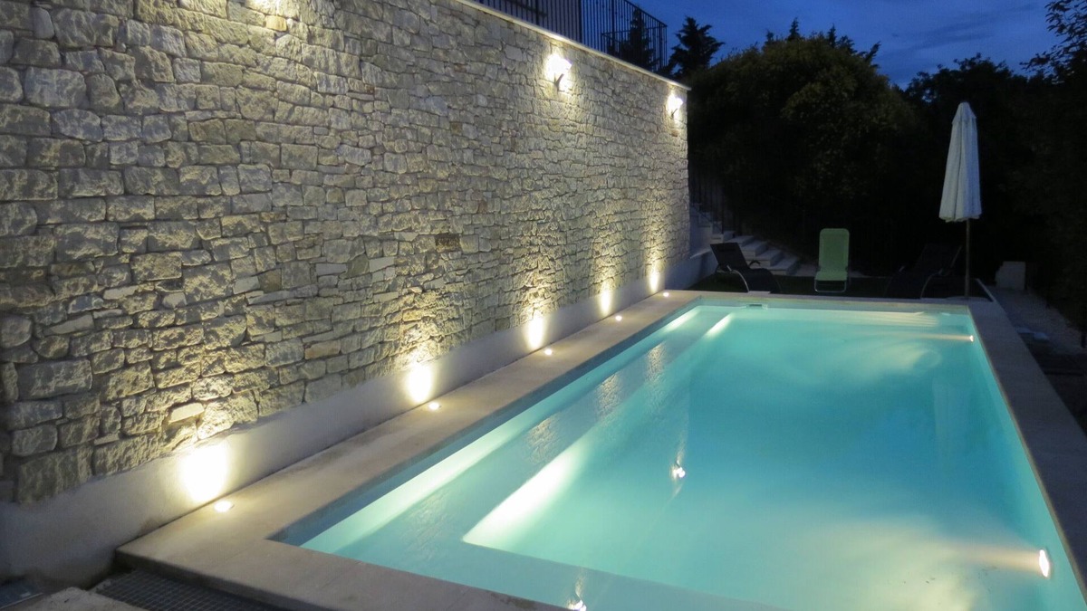 Le Barroux Villa | Magnificent 4-bedroom Provencal country house with swimming pool 4 stars
