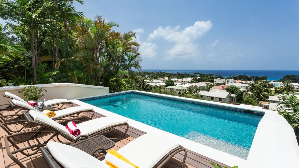 Mount Standfast Villa | Magnificent 4 Bedroom Villa overlooking the beach at Alleynes Bay, St. Jamesn