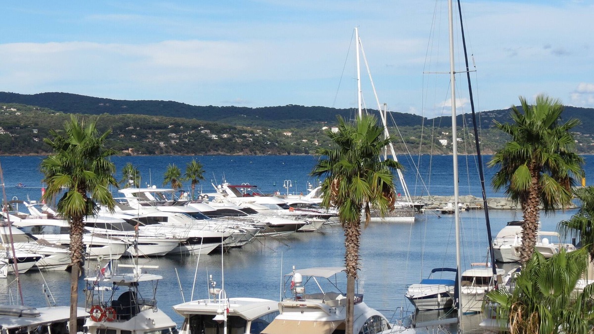 Cavaliere Apartment | Magnificent apartment with sea view, located in the marina. beach 3mn walk away