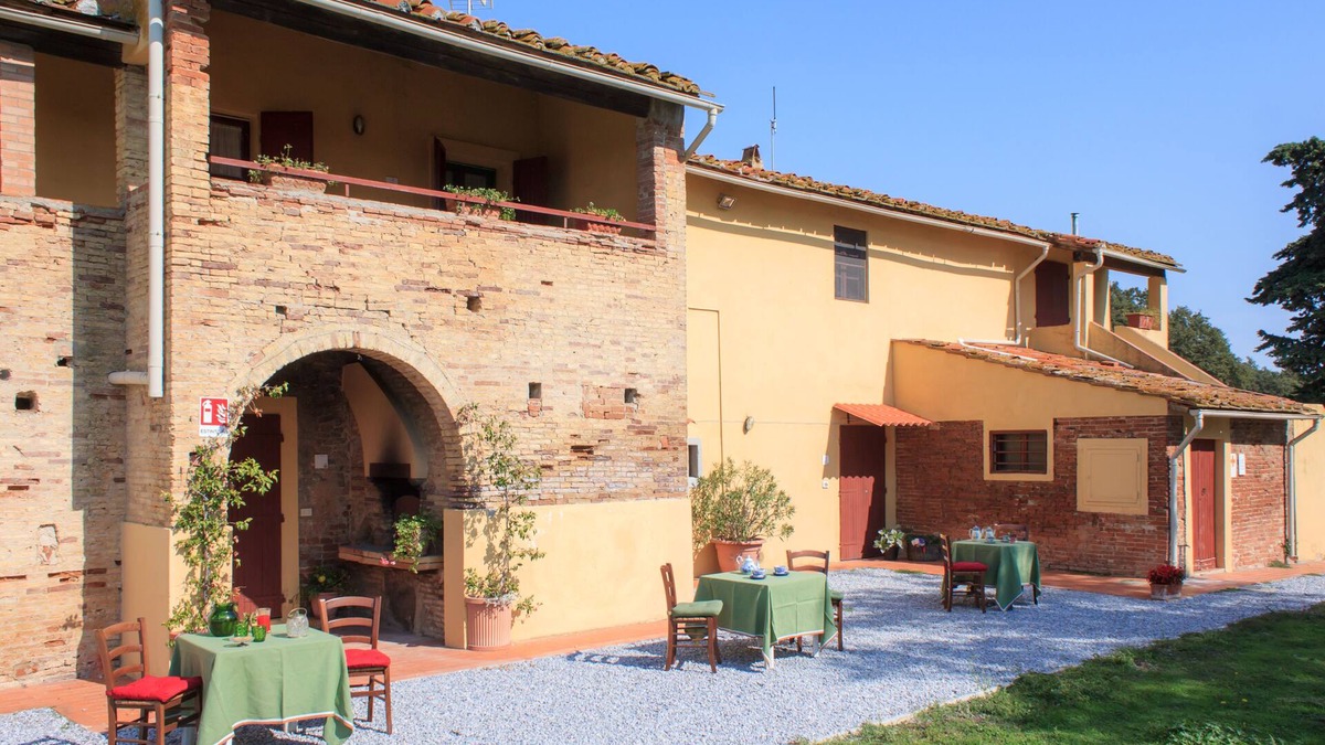Guasticce Other | Magnificent apartment in the Tuscan countryside with swimming pool
