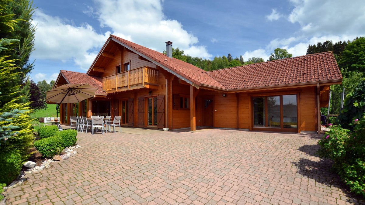Gerardmer Ski Chalet | Magnificent chalet for 15 people in Gérardmer: jacuzzi, table football, sauna