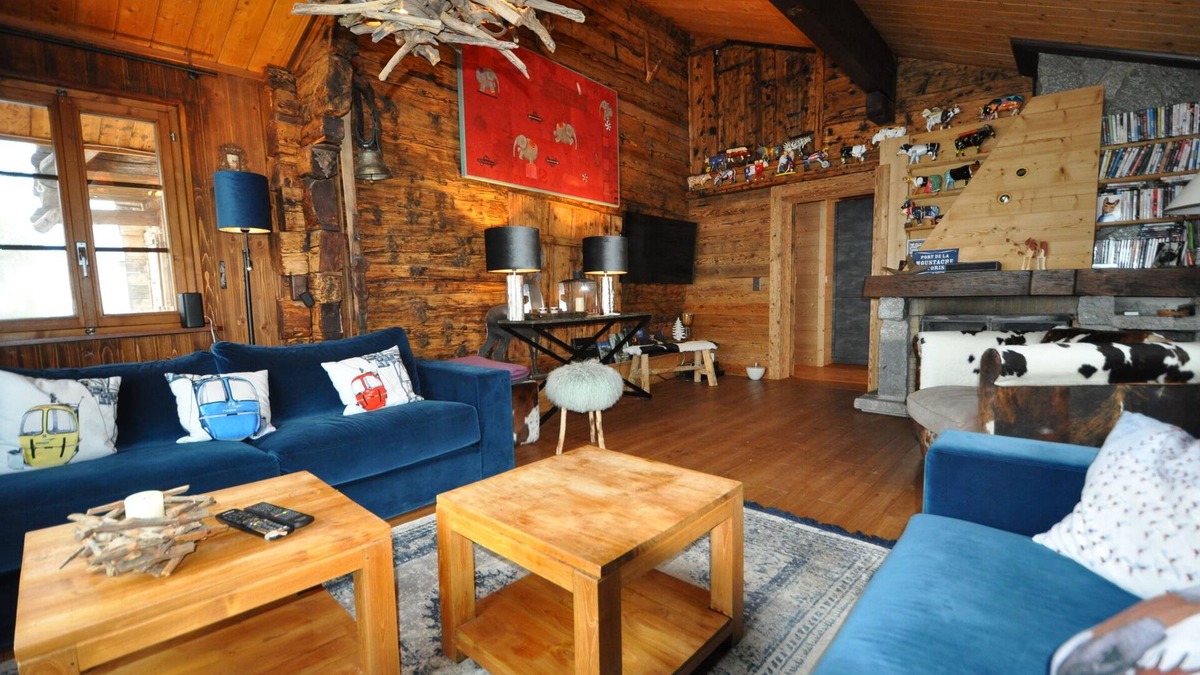Alpe des Chaux Ski Chalet | Magnificent chalet located at the top of the village of Gryon in the Mazots district. Ski in Ski out