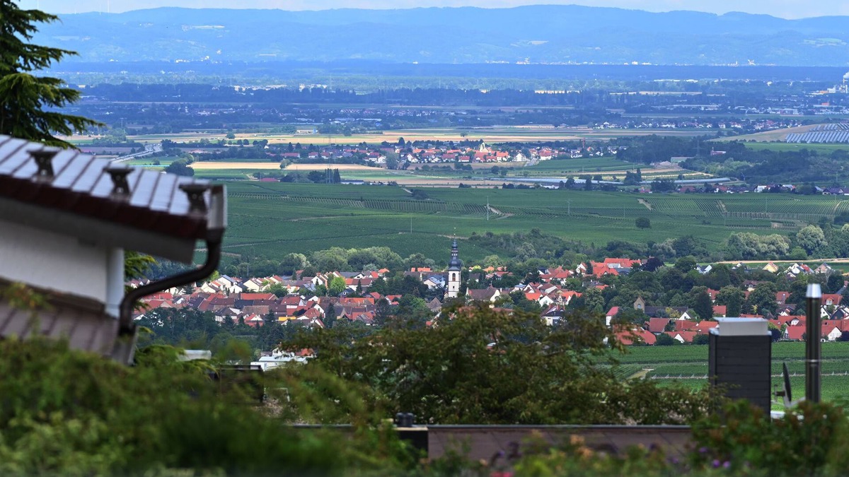 Battenberg Apartment | Magnificent distant view
