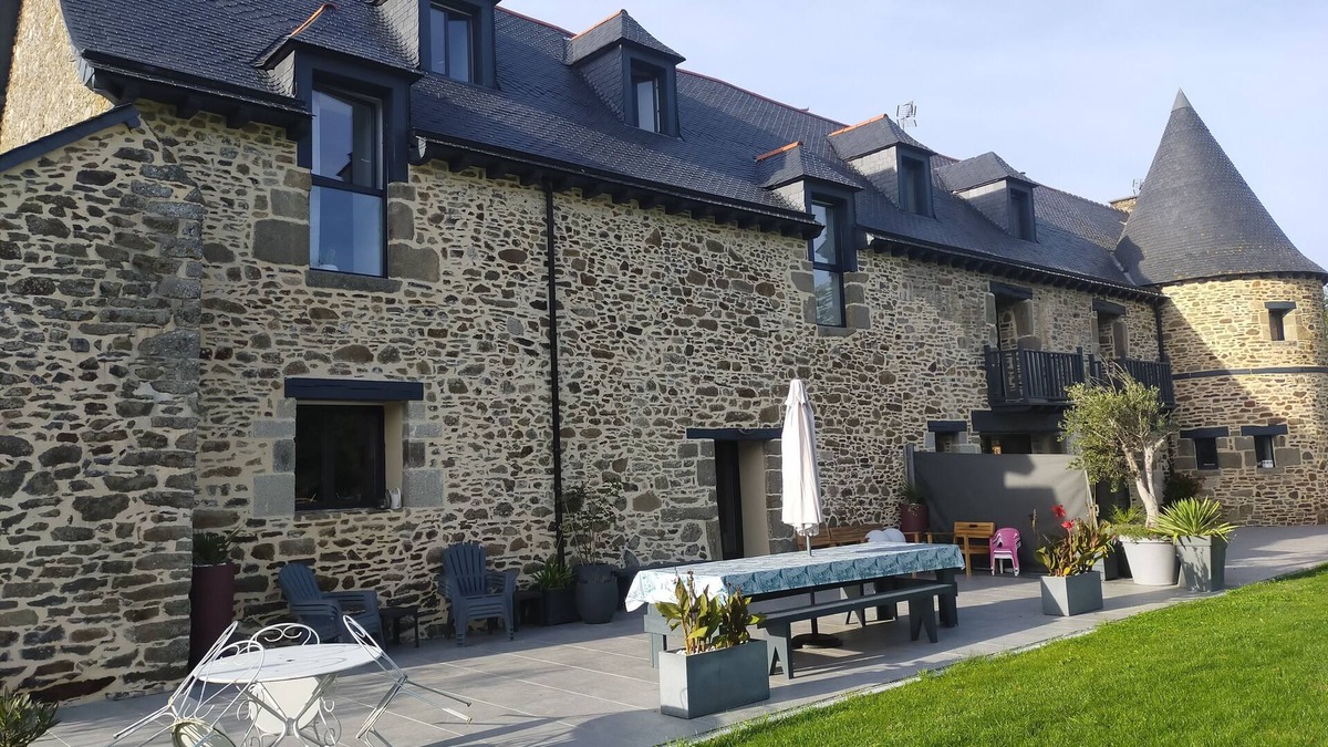Miniac-Morvan House | Magnificent farmhouse near Saint Malo