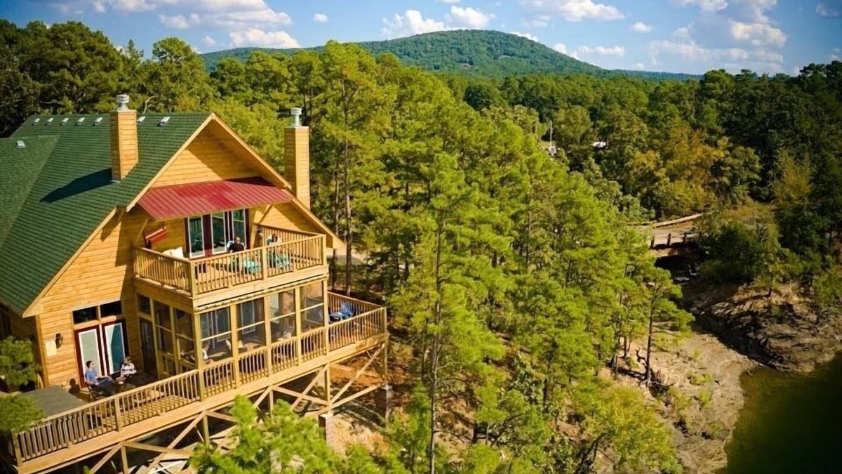 Mount Ida Cottage | Magnificent Four Bedroom, Two 1/2 Bath luxury, log-sided Harbor North cottage with incredible views of Lake Ouachita. by RedAwning