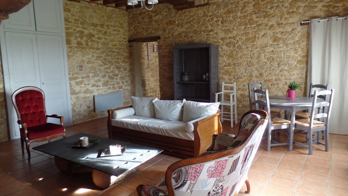 Faveraye-Machelles Cottage | Magnificent cottage for 4 people with spacious pool, cleaning included