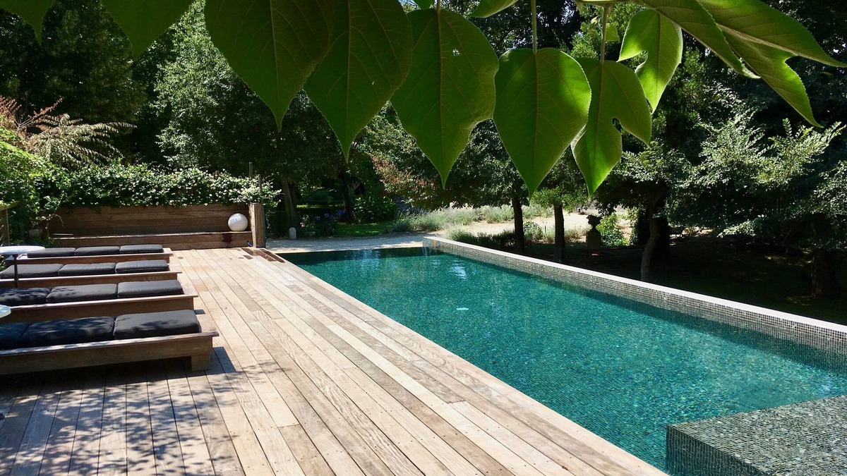 Gemenos House | Magnificent Gîte with infinity pool at Château de Jouques