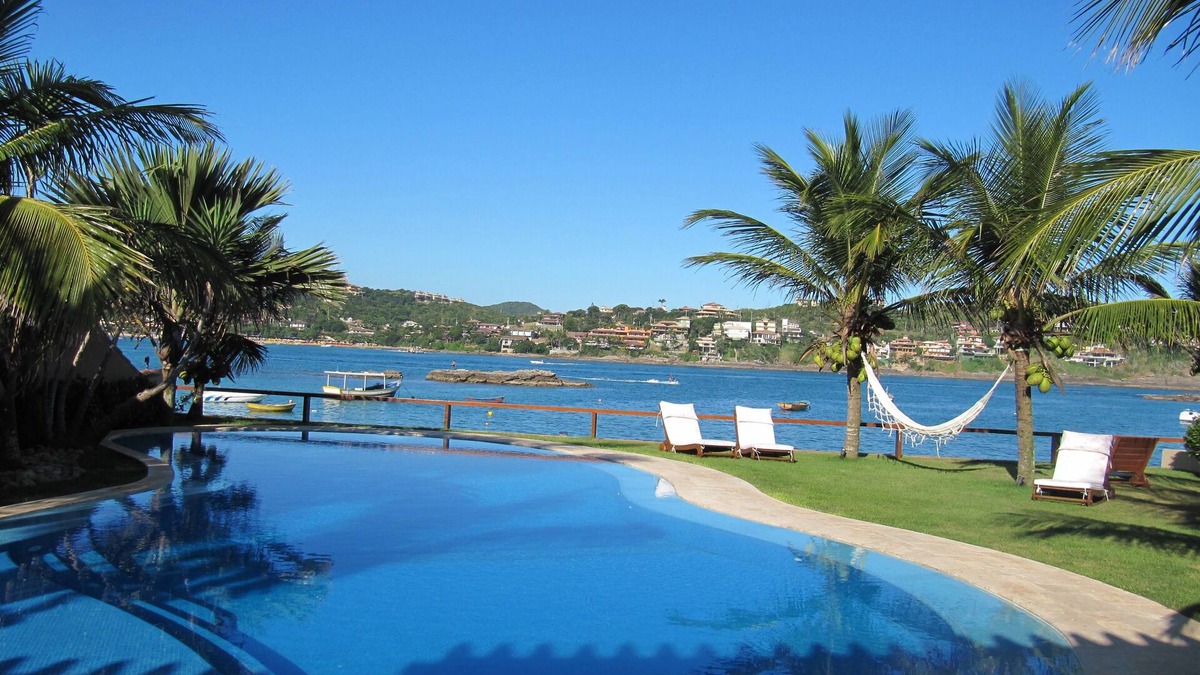 Village da Ferradura House | Magnificent house in the beach sand of Horseshoe, with 5 suites and beautiful pool.