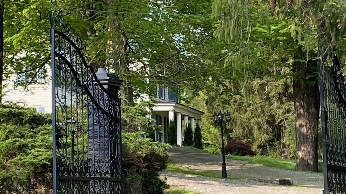Hopewell Junction House | Magnificent historic mansion on 12 acres