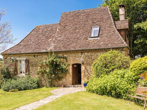 Thenon House | Magnificent holiday home with pool in Thenon