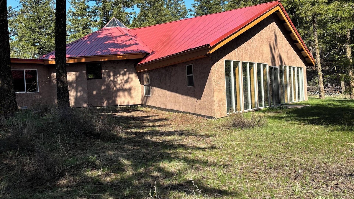 Malaga House | Magnificent Mountain Retreat.nHundreds of secluded acres to roam.nPet friendly