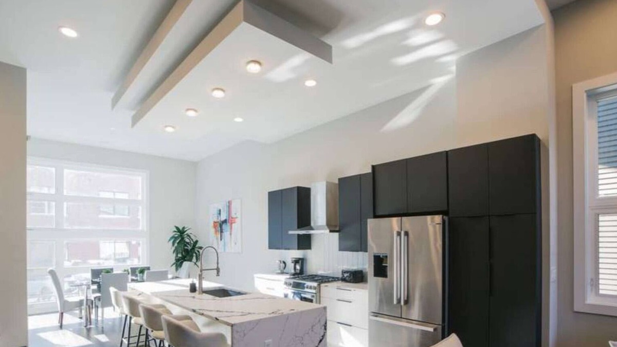 West Bucktown House | ❤️🔥MAGNIFICENT NEW Home w/8 Beds & Free Parking❤️🔥