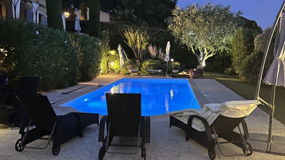 Cadenet House | Magnificent Provencal villa with 4 bedrooms, swimming pool, at the foot of the Luberon