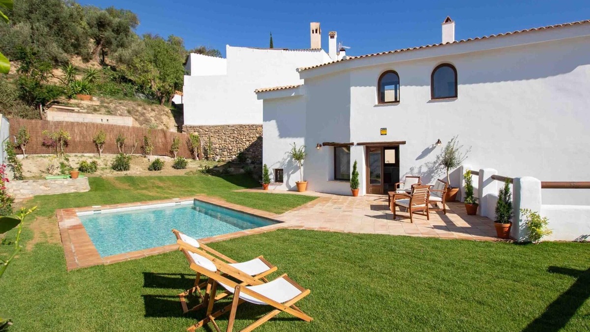 Lecrin Cottage | Magnificent rustic house with pool, garden, and views