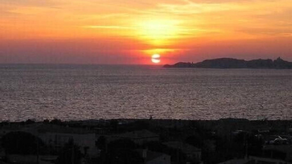8th Arrondissement Apartment | Magnificent sea view, close to the beach, 3-room apartment, 60 m2