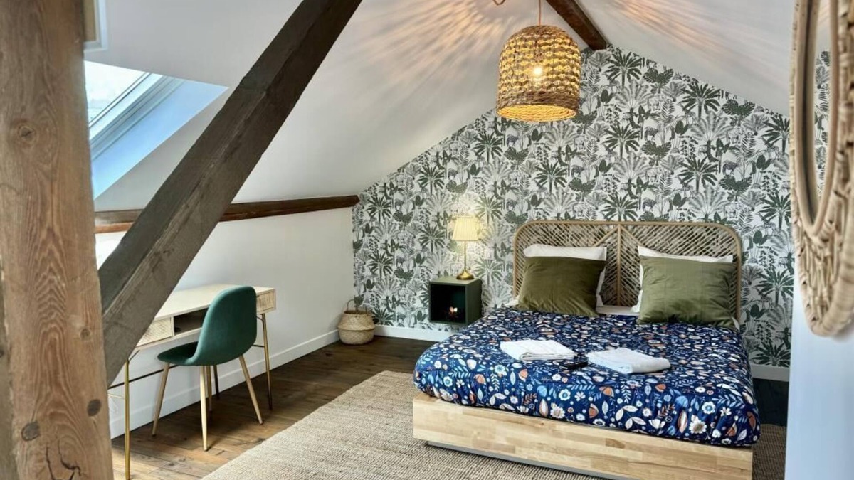La Gare Apartment | Magnificent spacious/air-conditioned Studio "3 Pradelle".