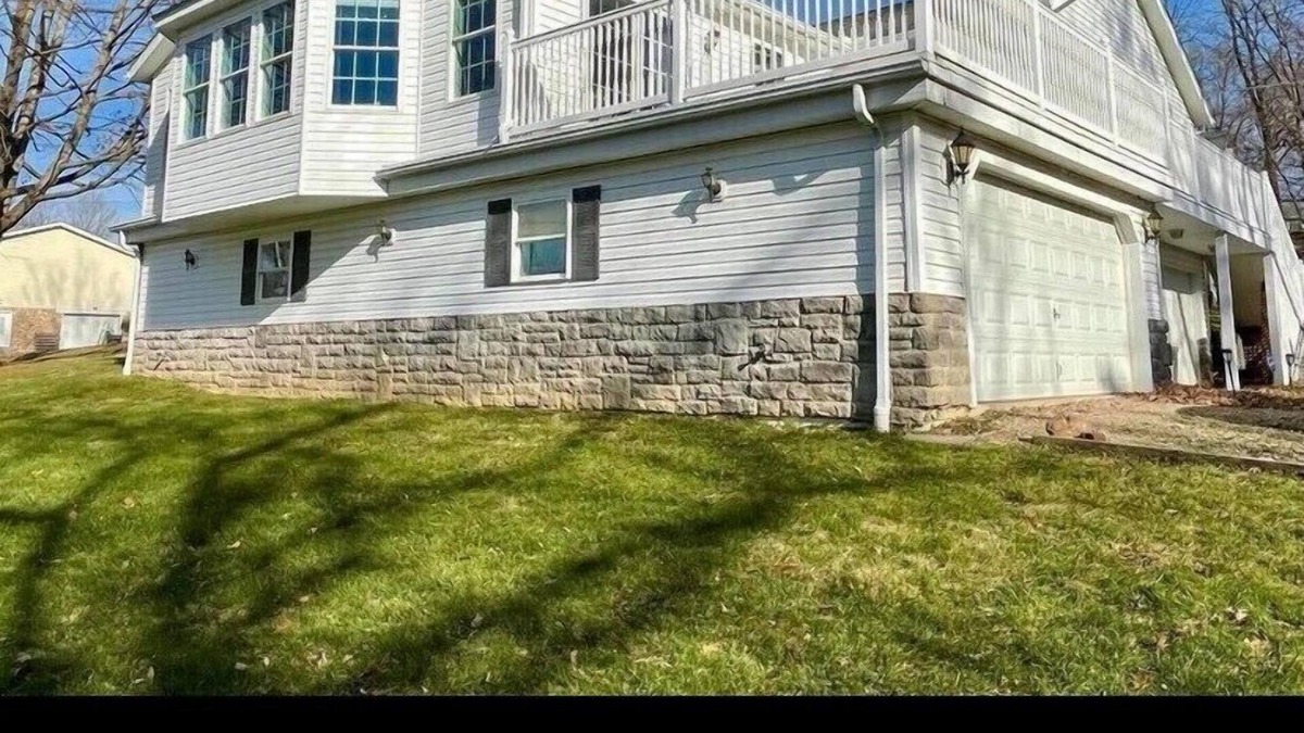 Nashport House | Magnificent Spacious House at Buckeye Lake