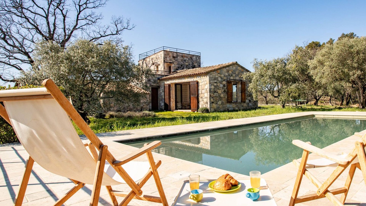 Tourrettes Villa | Magnificent stone house in the heart of the Fayence region