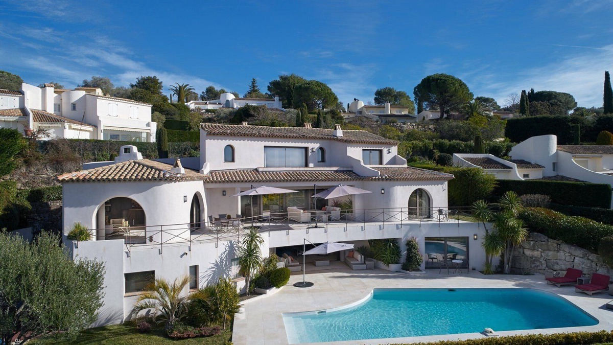 Mouans-Sartoux Villa | Magnificent villa in closed estate with panoramic views