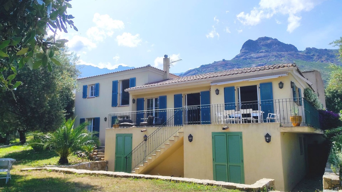 Calenzana Villa | Magnificent villa between sea and mountains