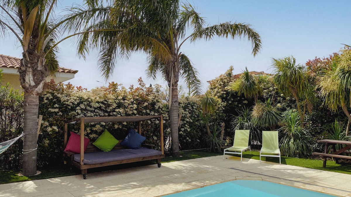 Bompas Villa | Magnificent Villa in Bompas: Your Family Oasis with Private Pool