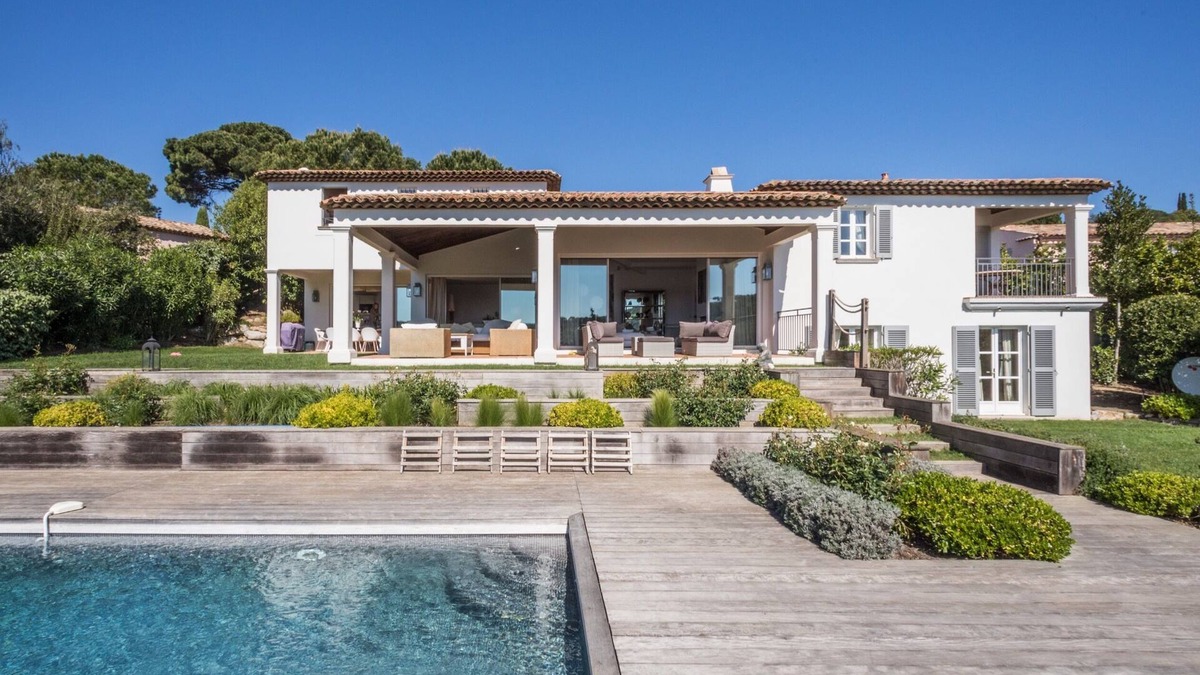 Cote d'Azur- French Riviera House | Magnificent Villa on the secure Domaine du Golf de Saint-Tropez Gassin
