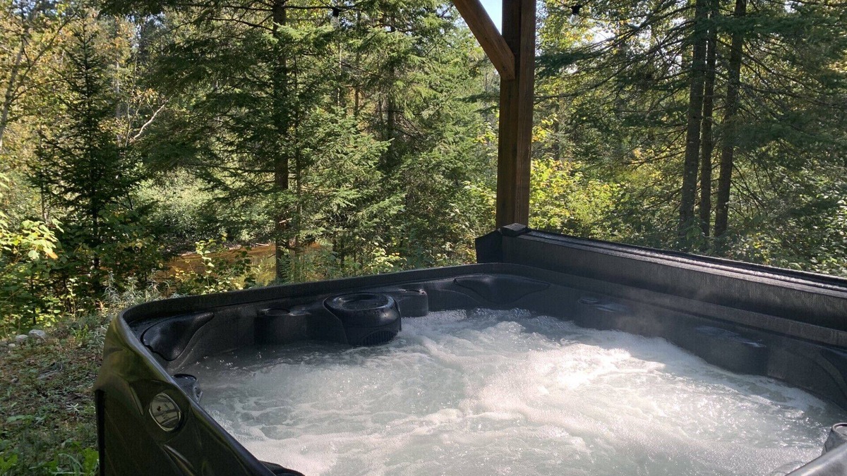 Mauricie Ski Chalet | Magnifique Chalet En Bord De Rivière