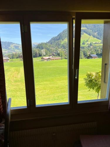 Zweisimmen Nr Gstaad Apartment | Magnifique Chalet Gstaadt