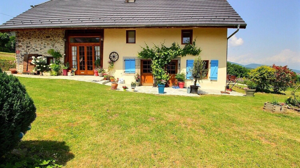 Pers-Jussy House | Magnifique Ferme Savoyarde Entièrement Rénovée