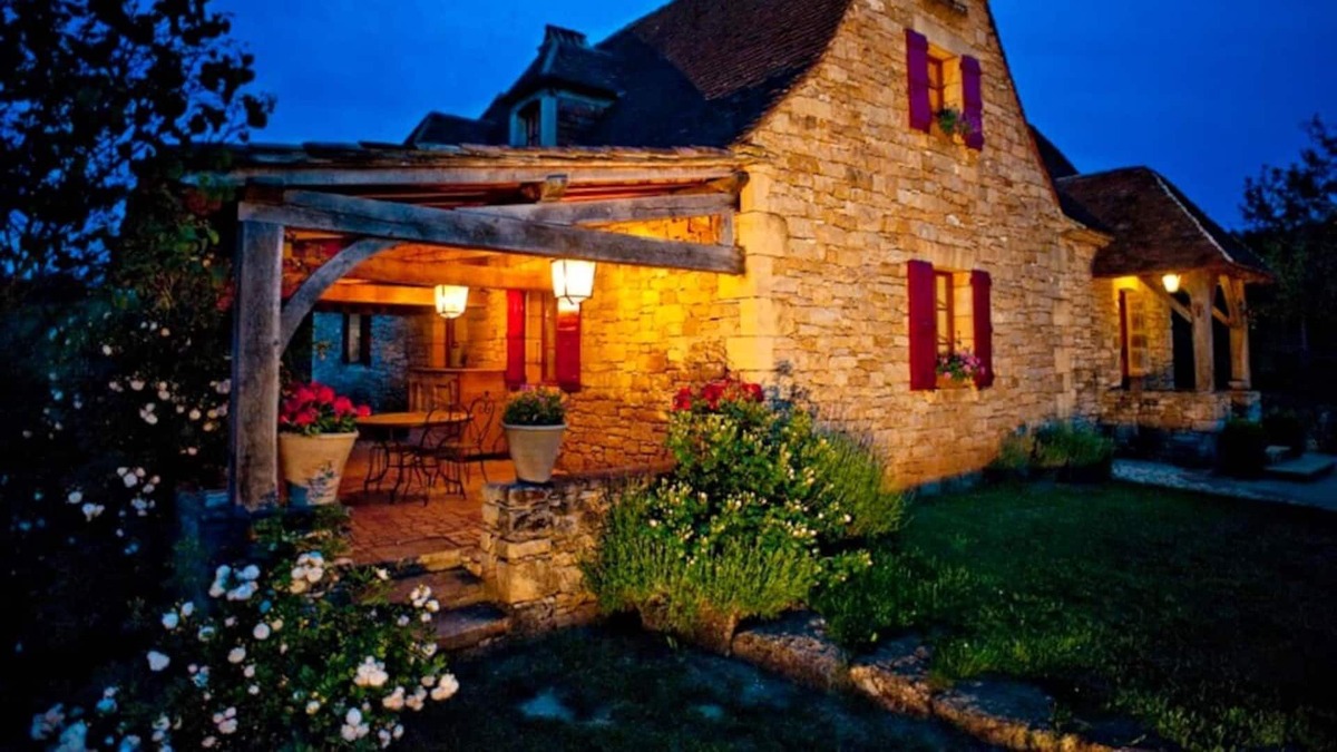 Daglan House | Magnifique Maison Avec vue Vallee Piscine 2 ha de Terrain