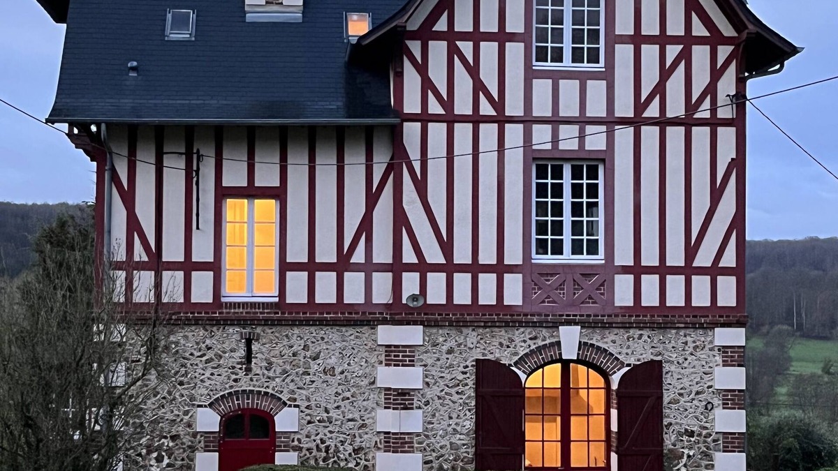 Orbec House | Magnifique Maison de Campagne Style Anglo Normand
