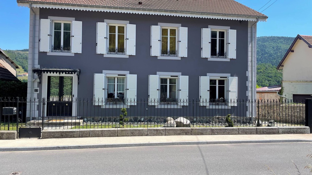 Bussang Bed & Breakfast | Magnifique Maison de Maitre Pleine de Charme vue Dégagée sur les Montagnes !