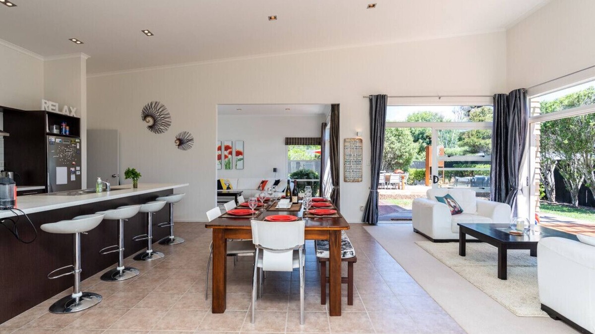 Mangawhai Heads House | Magnifique - Mangawhai Holiday Home