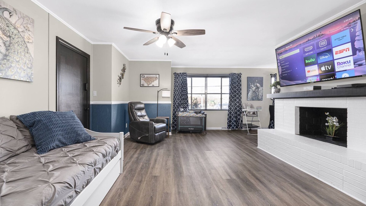 Statesville Apartment | Magnolia "620"- Comfy King Size Bed, Kid Friendly, Over 70 Amenities