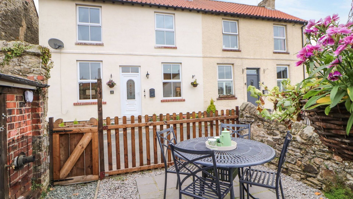 Richmond Cottage | MAGNOLIA COTTAGE, pet friendly, with open fire in Melsonby