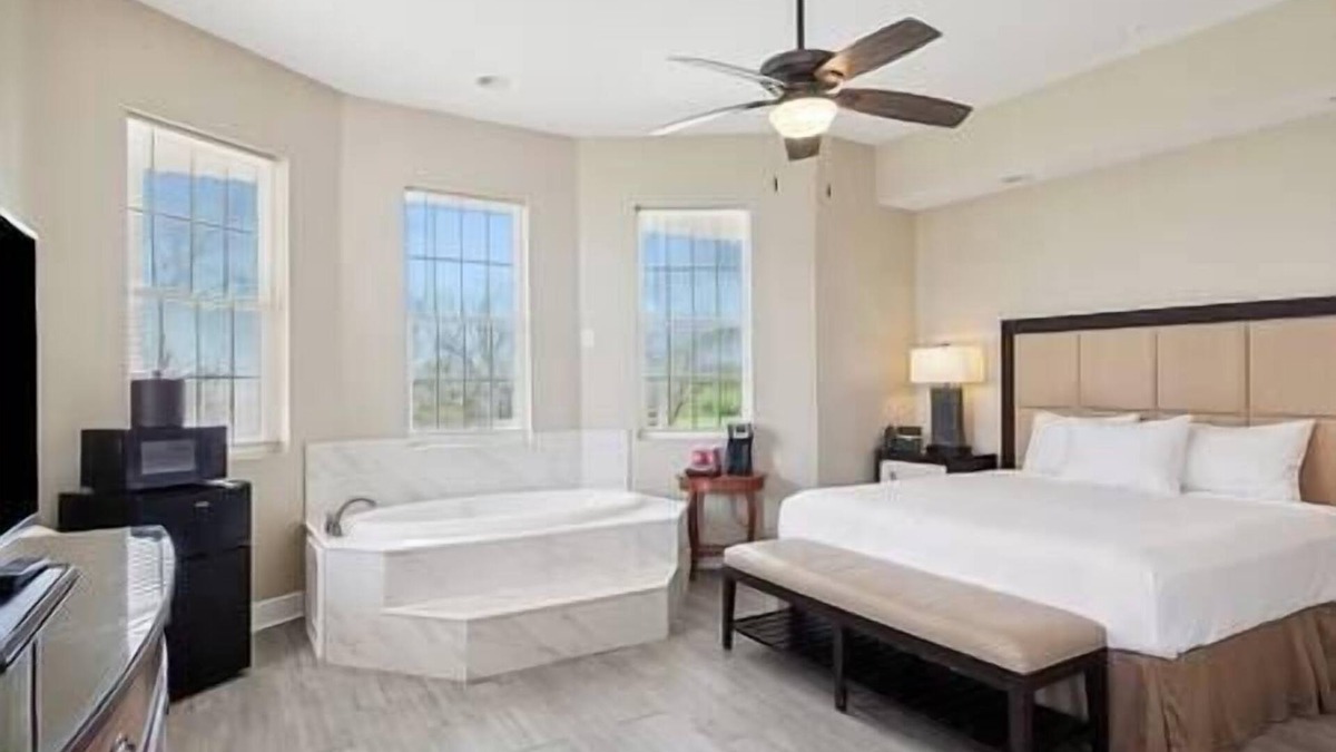 Lafitte Bed & Breakfast | Magnolia Cottage R3