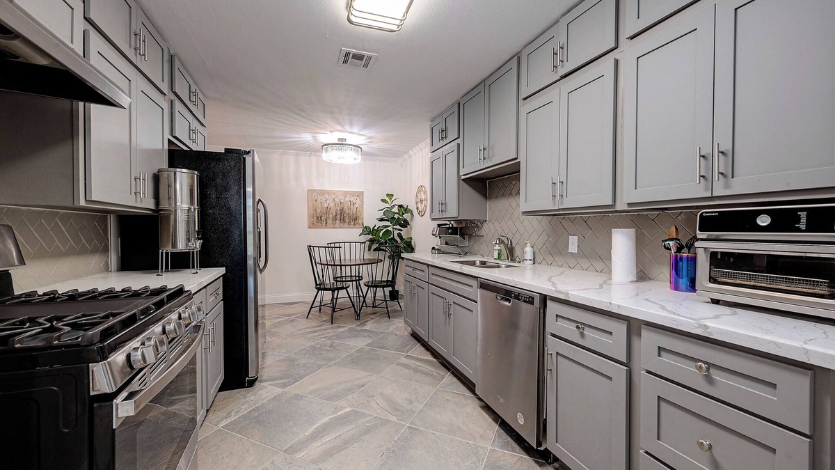 Willow Meadows/Willowbend Area House | Magnolia duplex