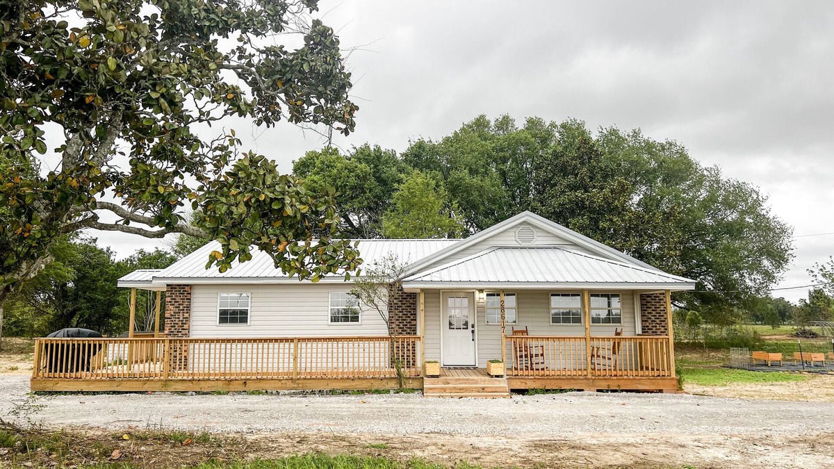 Elberta House | Magnolia House - A Pet Friendly Working Farm