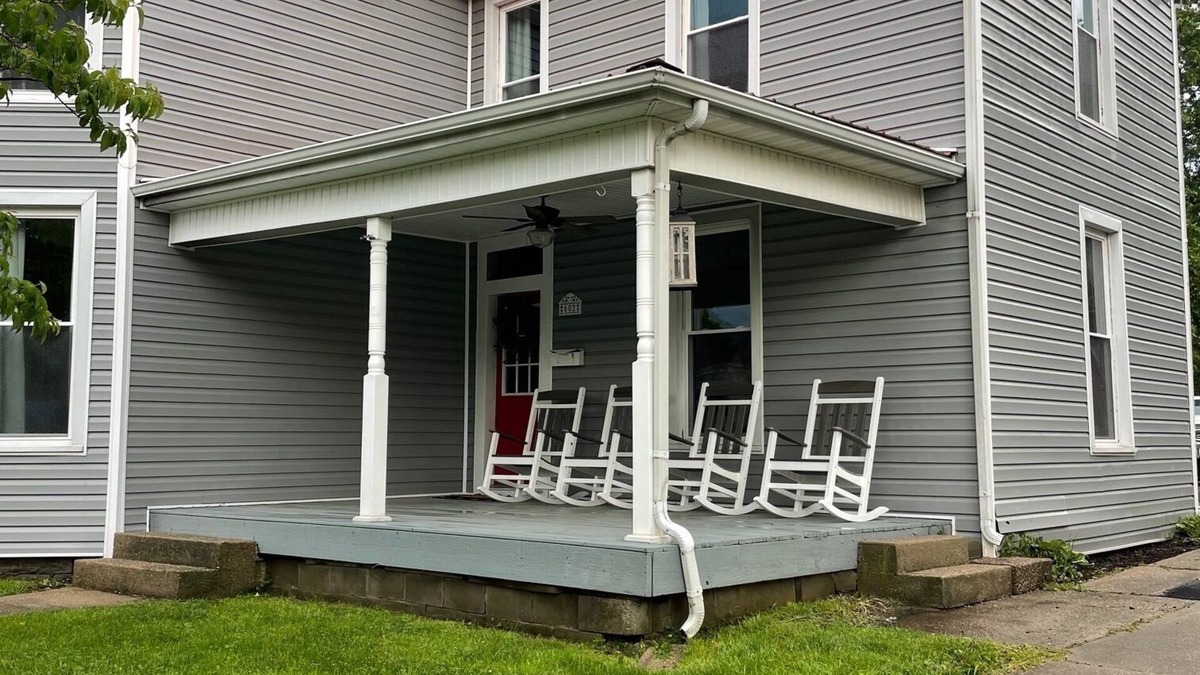 Williamstown House | MAGNOLIA ON MAIN! Charming 4-bed, renovated century old home in Williamstown.
