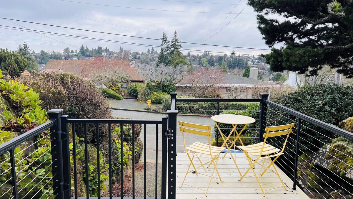Magnolia House | Magnolia Private Unit with Kitchen & Patio
