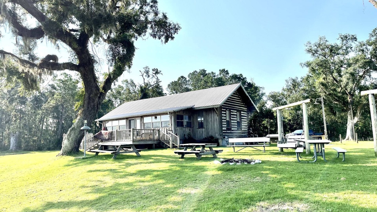 Foley Cabin | Magnolia Springs River Log Cabin- Alabama Paradise