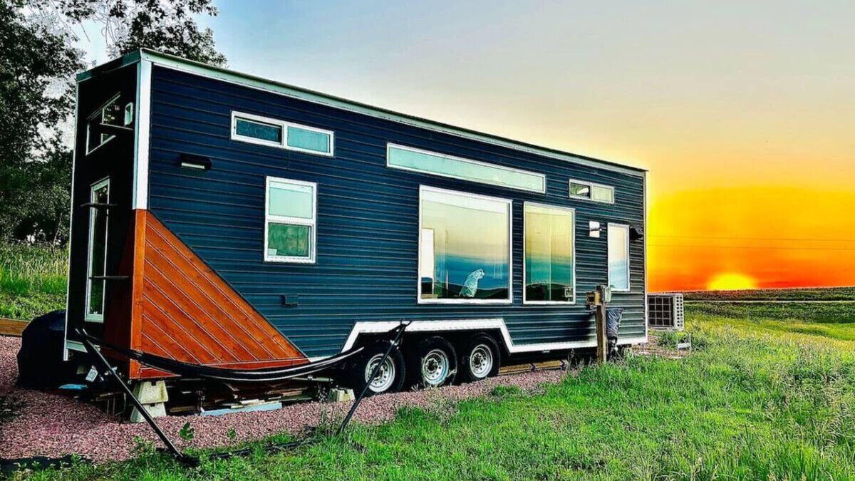 Burbank House | Magnolia Tiny House: Private Hot Tub, Lovely Views