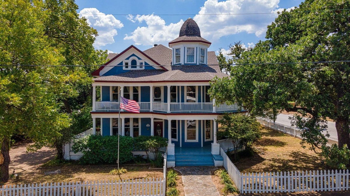 Mineral Wells Bed & Breakfast | Magpie Inn
