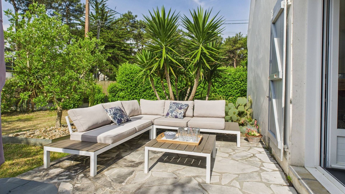 Asserac House | Mahé Bridge - 300m Beach - 6 adults - 6 children