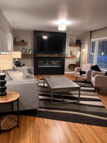 Sioux Falls House | Main Attraction
