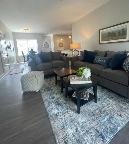 Bettendorf Apartment | Main Floor 2 Bedroom Condo in Bettendorf
