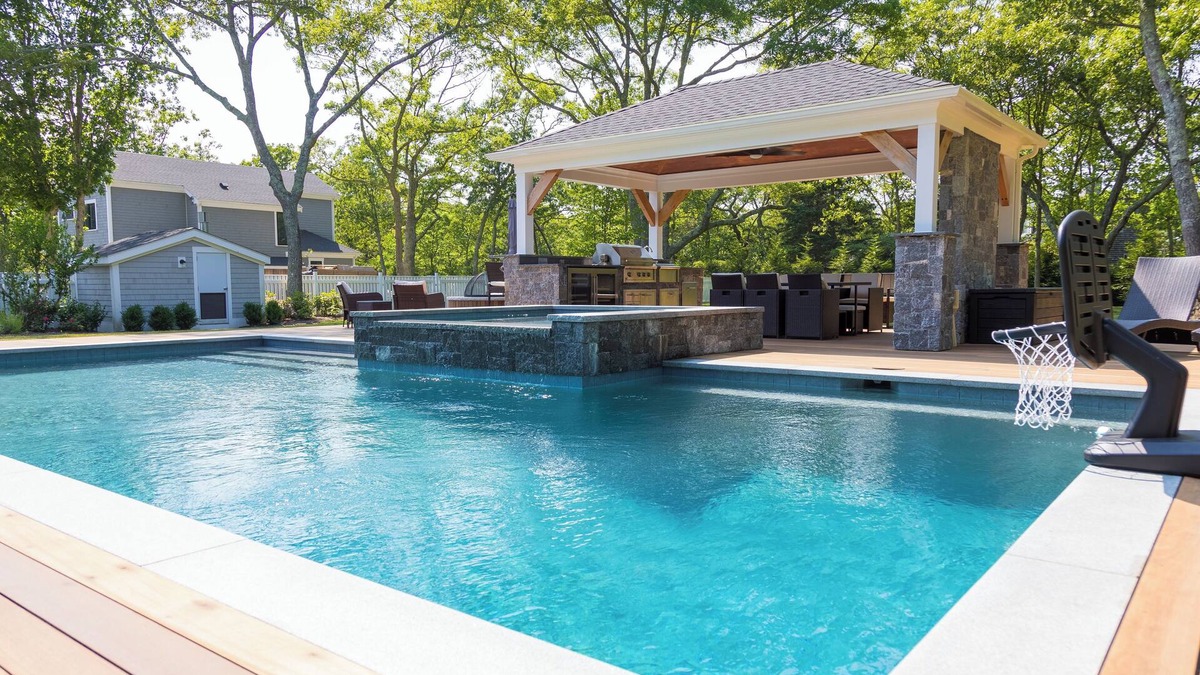 Vineyard Haven House | Main house and a separate apartment with saltwater pool, spa, outdoor cooking!