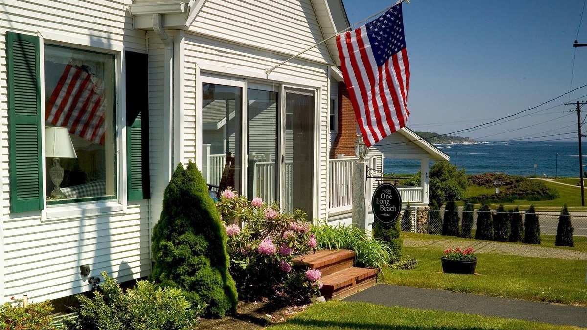 York Beach House | Main House at One Long Beach