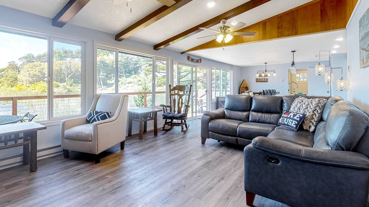 Port Orford House | Main House & Studio w/ Private Dock, Hot Tub, Water Views, WiFi & Two Kitchens