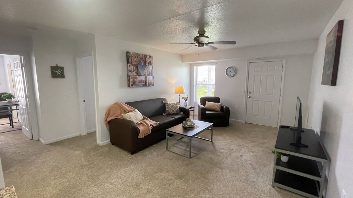 Mount Pleasant Apartment | Main Level 2-bedroom 2-bathroom apartment